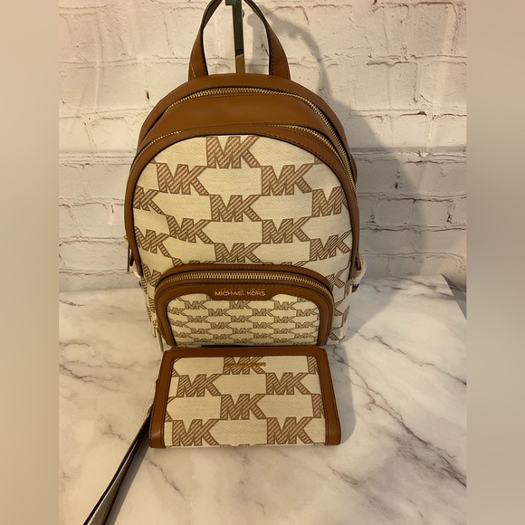 NWT Michael Kors Jaycee Medium Backpack & Double Zip Wallet